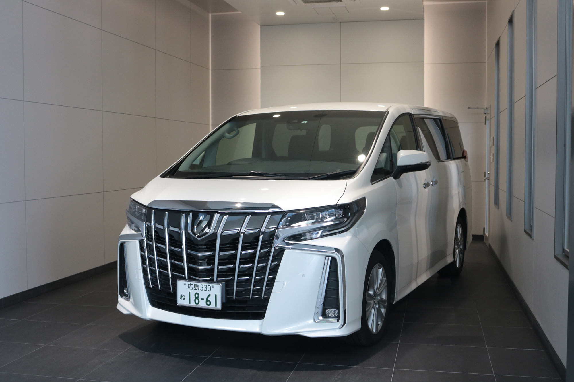 はじめてご来店いただくお客様へ_廿日市店_納車ルーム