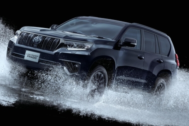 特別仕様車TX“Lパッケージ・Black Edition”(2.8Lディーゼル車7人乗り)