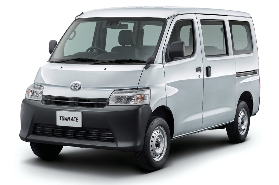 フロントスタイリング DX(2WD)・5M/T。