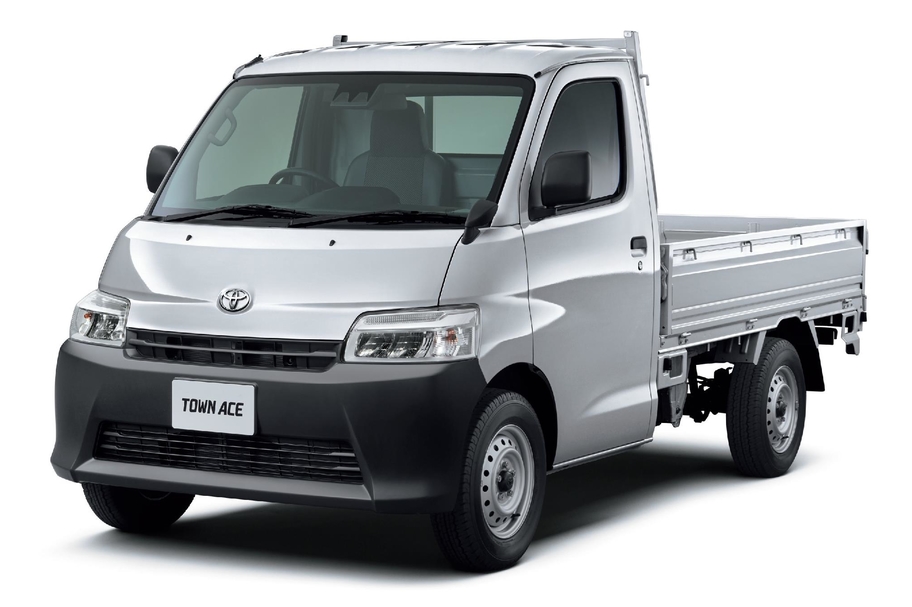フロントスタイリング DX(2WD)・5M/T